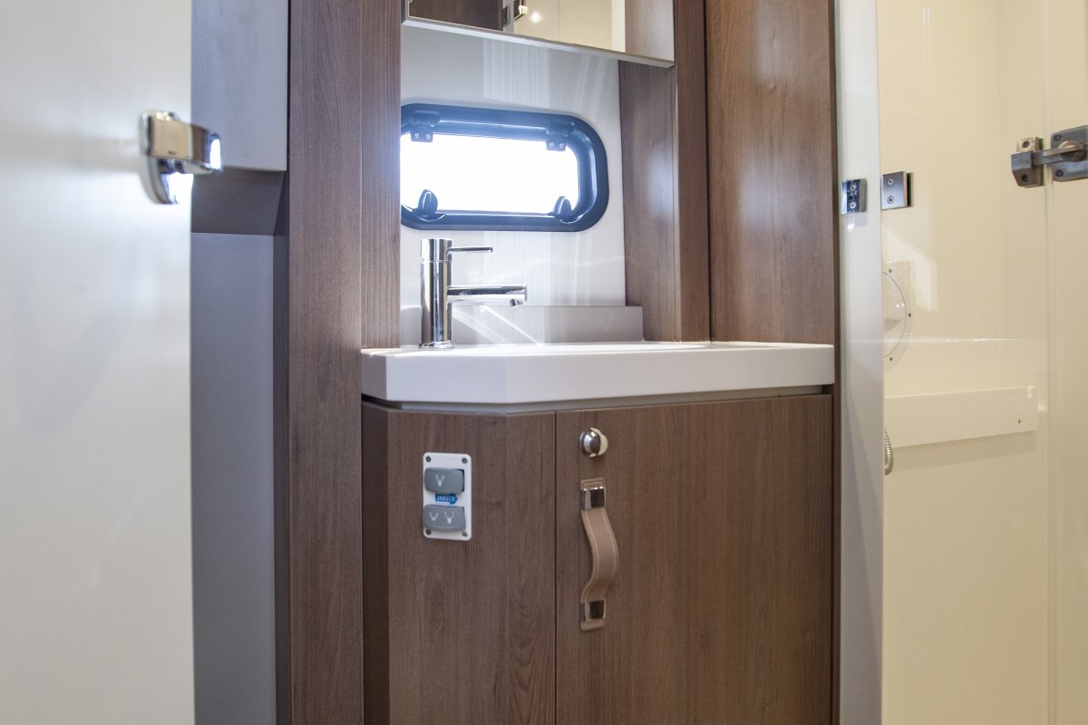 Front WC (port side)