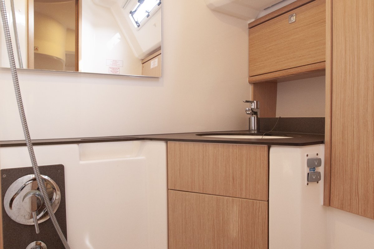 Aft WC (starboard side)